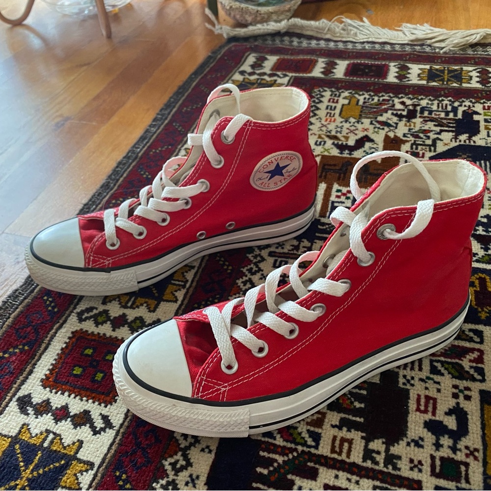 Red Converse ♥️